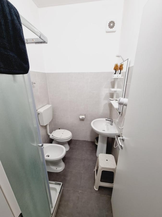 B&B Italo House Опера Екстериор снимка