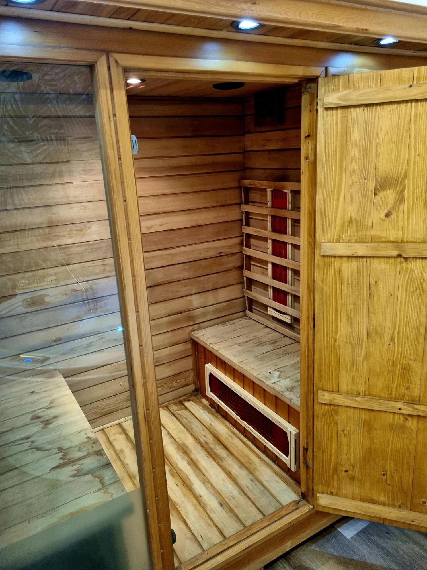 B&B Italo House Опера Екстериор снимка