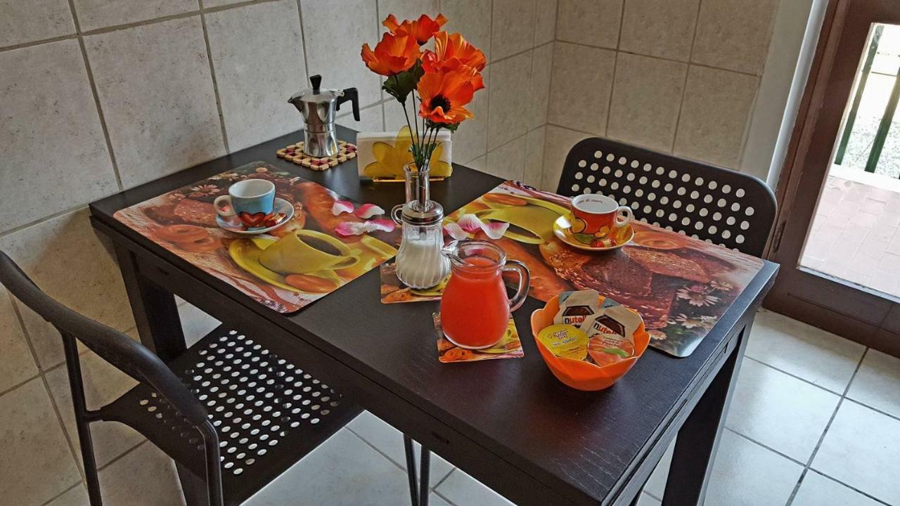 B&B Italo House Опера Екстериор снимка